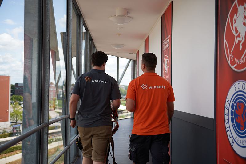 Collega's Winkels werken samen