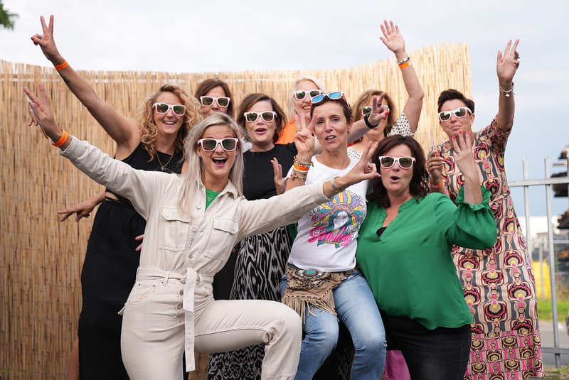 Groepsfoto dames - Winkels bedrijfsfeest